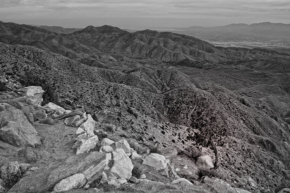 key view b and w